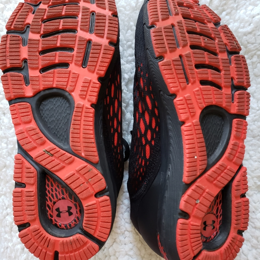 Under Armour Hovr Sonic Shoes - Picture 2 of 3